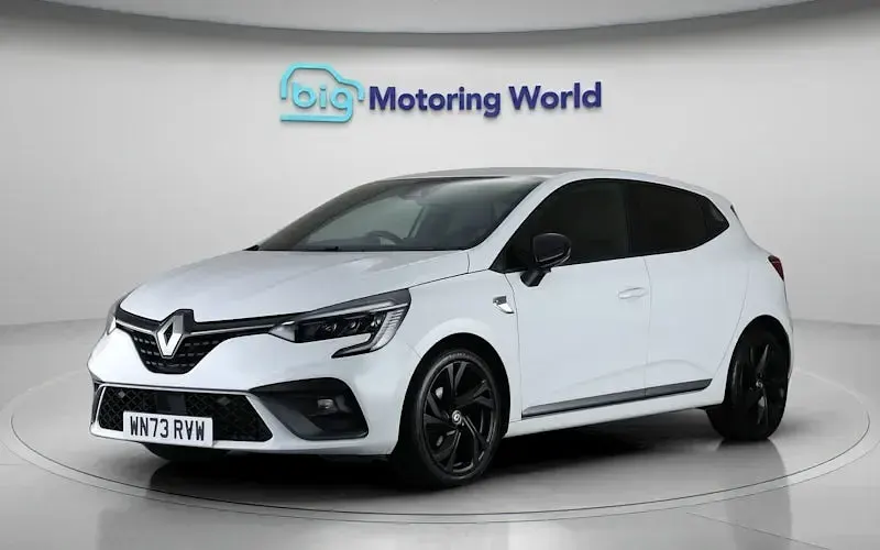 Used Renault Clio RS Line 90 HP (66 kW) 2023 White Hatchback