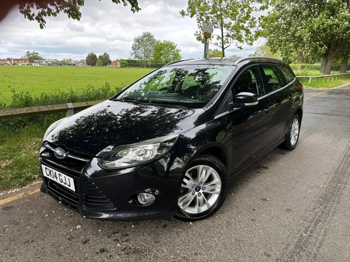 Begagnad Ford Focus Titanium 115 HK (84 kW) 2014 Svart Kombi