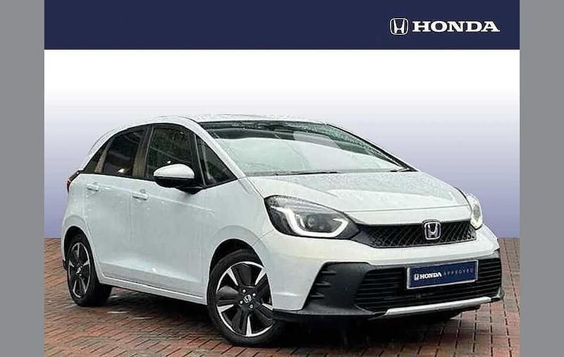 Used Honda Jazz Advance 122 HP (89 kW) 2025 Premium sunlight white Hatchback