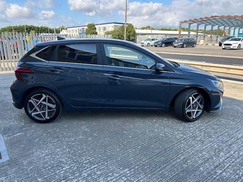 Used Hyundai i20 Premium 100 HP (73 kW) 2025 Grey Hatchback