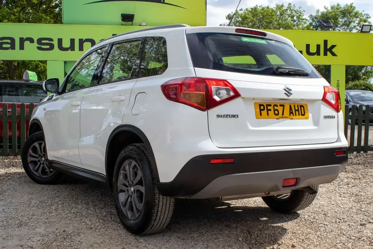 Used Suzuki Vitara SZ4 120 HP (88 kW) 2017 White SUV