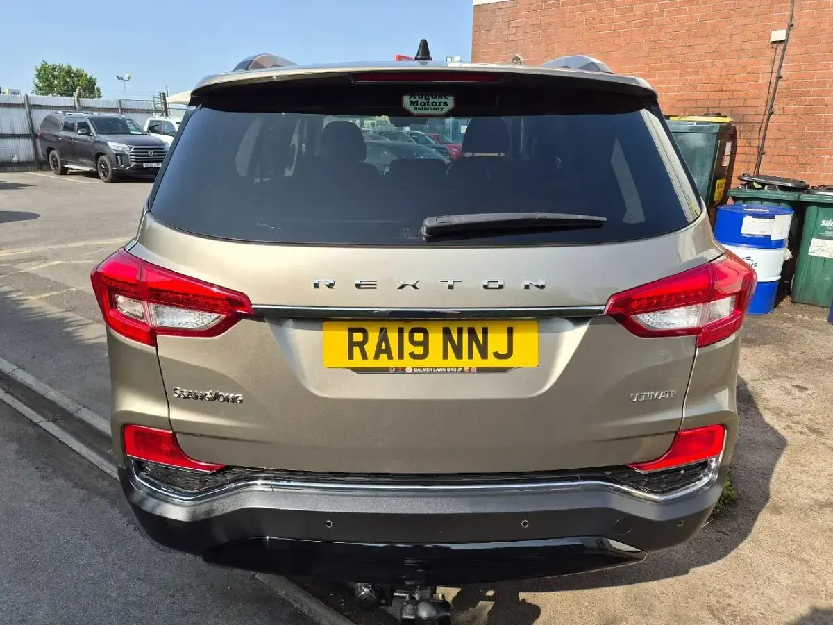 Used SsangYong Rexton 179 HP (131 kW) 2019 Brown SUV
