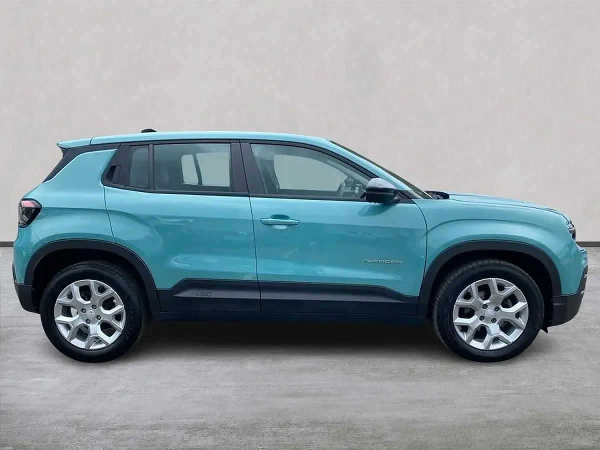 Used Jeep Avenger Altitude 100 HP (73 kW) 2024 Green/black SUV
