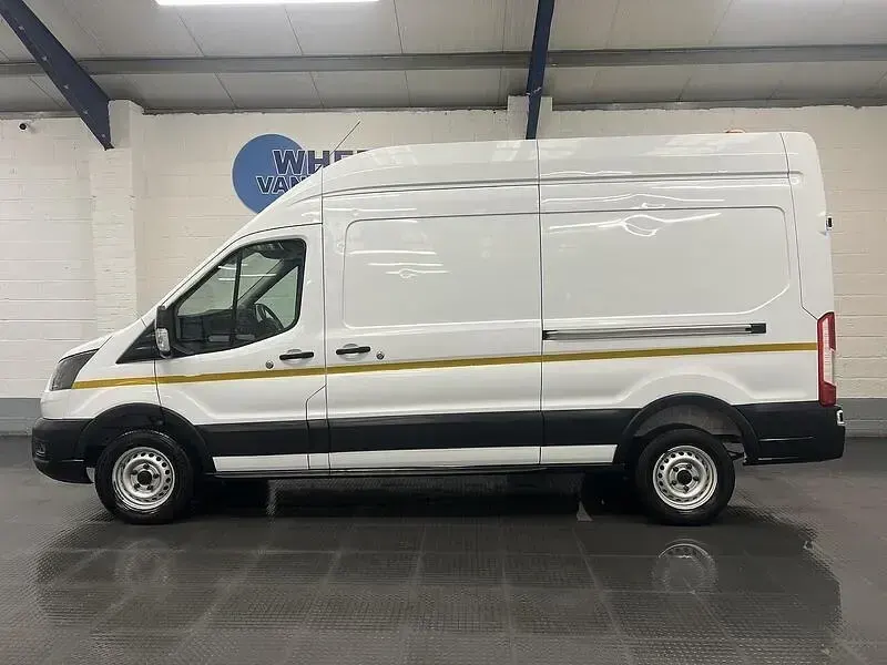Used Ford Transit S 130 HP (95 kW) 2022 White Van