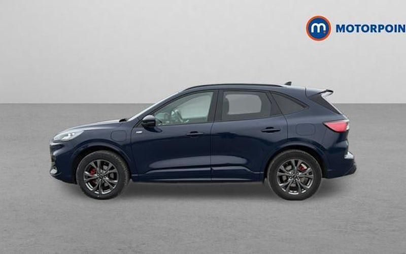 Begagnad Ford Kuga ST-Line 224 HK (164 kW) 2023 Blå SUV