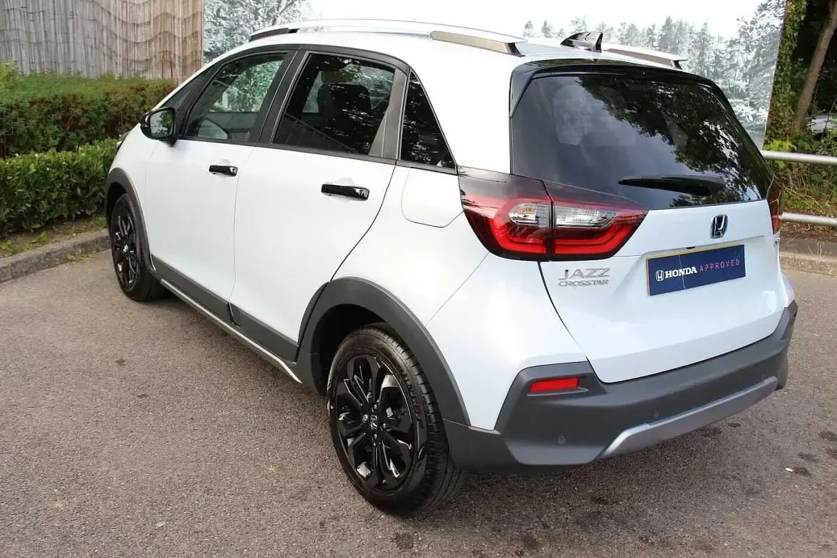 New Honda Jazz Advance 122 HP (89 kW) 2025 White Hatchback