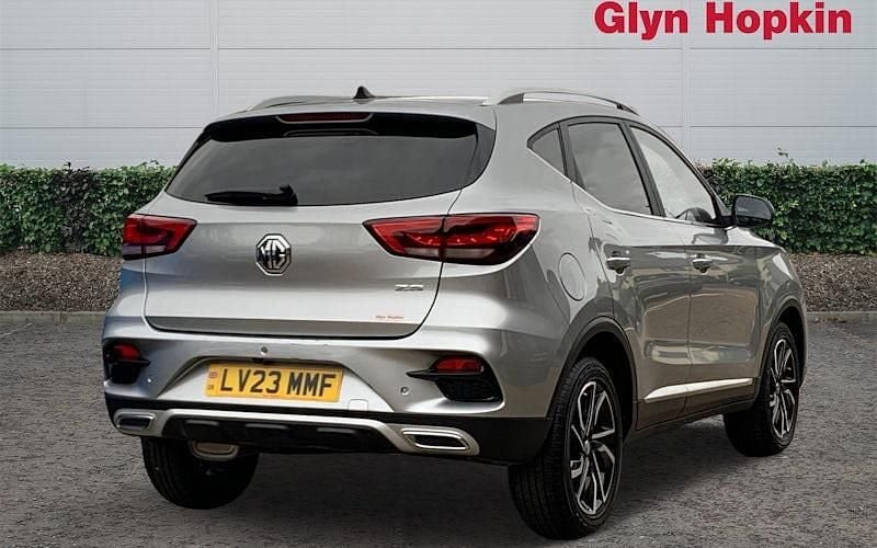 Usado MG ZS Exclusive 111 HP (81 kW) 2023 Prateado SUV