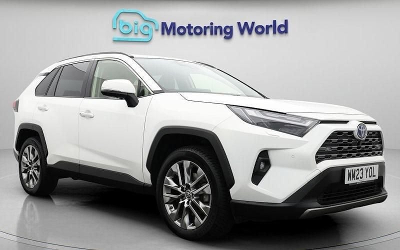 Used 2025 Toyota RAV4 Hybrid SUV | £31,600 (Good price) - Image 1/4
