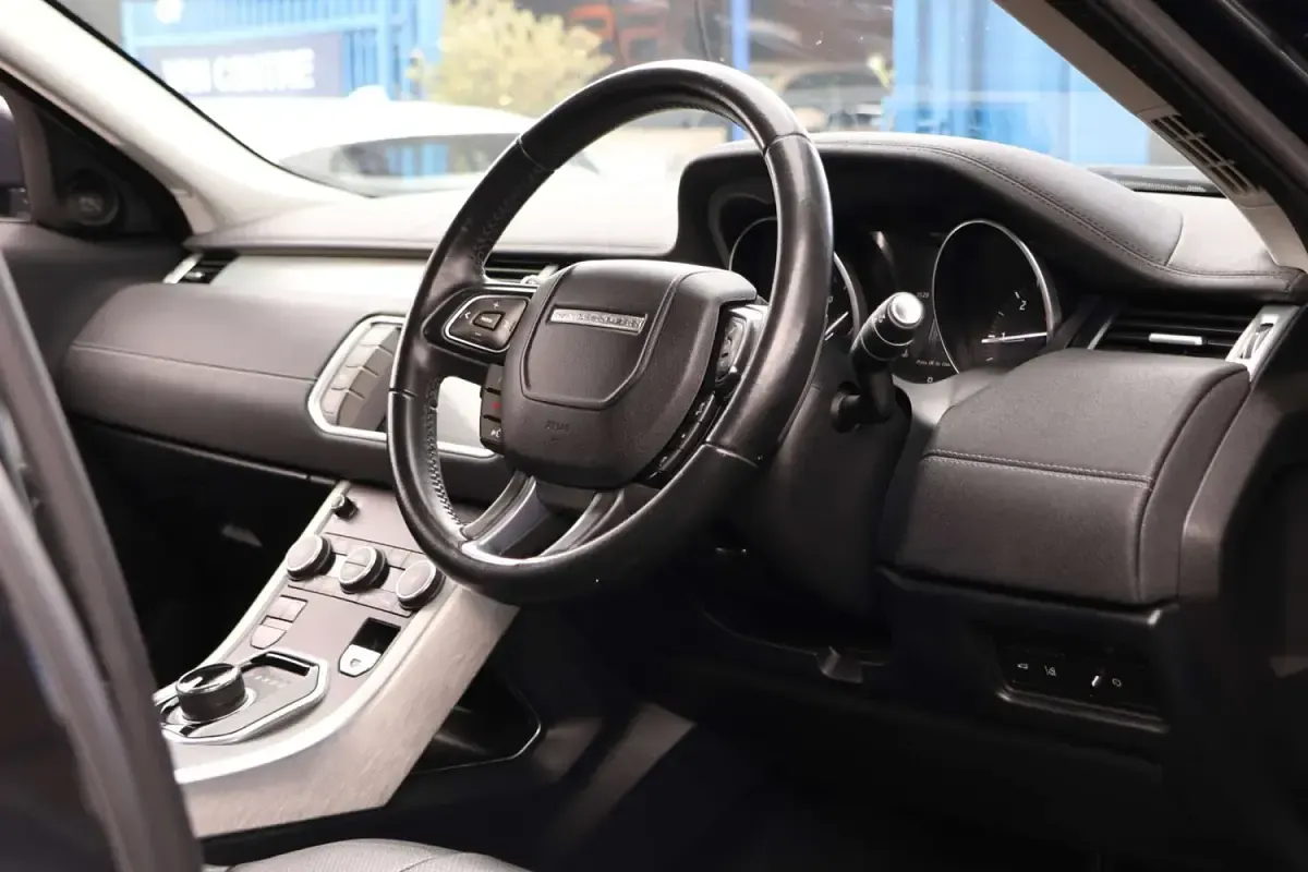 Used Land Rover Range Rover evoque SE 2017 Black SUV