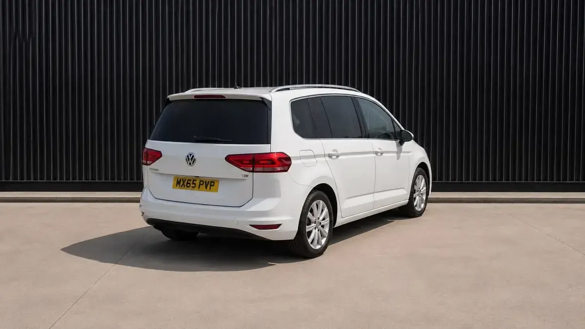 Used VW Touran SEL 2016 White MPV