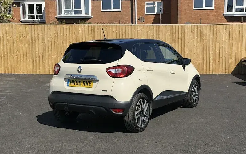 Używany Renault Captur Dynamique 90 KM (66 kW) 2016 SUV