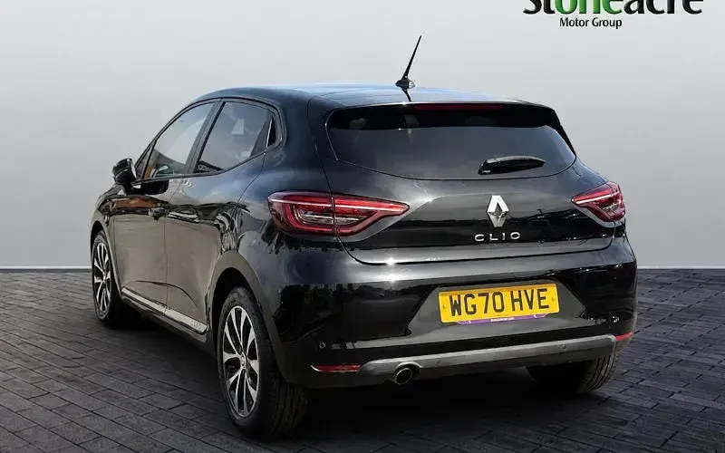 Used Renault Clio Iconic 86 HP (63 kW) 2019 Black Hatchback