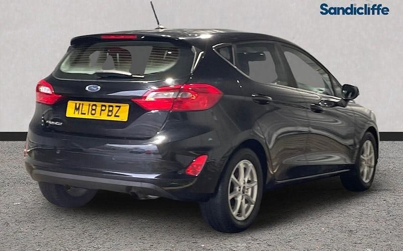 Usado Ford Fiesta Zetec 101 CV (74 kW) 2019 Utilitario