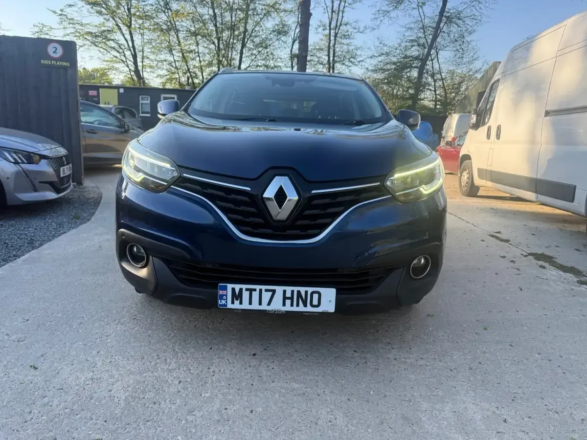Usado Renault Kadjar Dynamique 130 HP (95 kW) 2017 Azul SUV