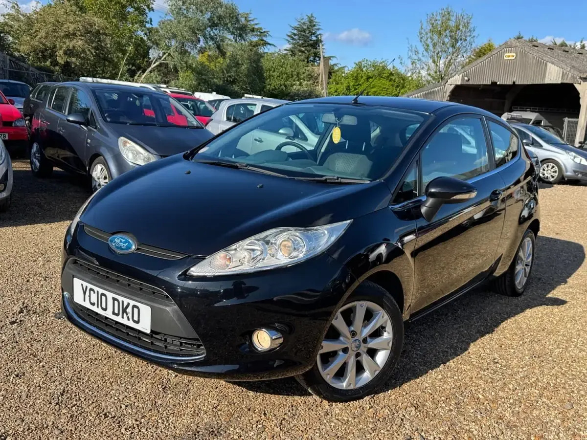 Used Ford Fiesta Zetec 82 HP (60 kW) 2010 Black Hatchback
