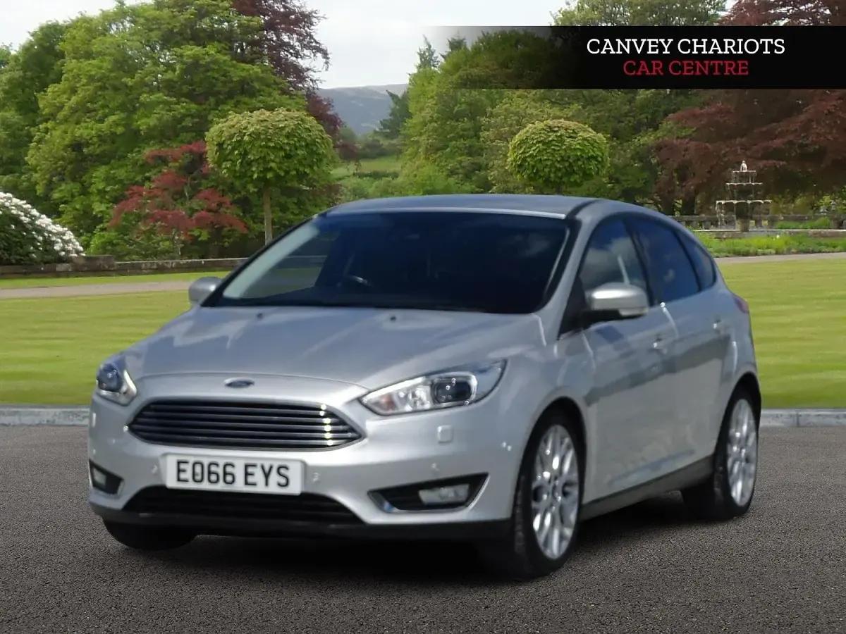 Begagnad Ford Focus Titanium X 150 HK (110 kW) 2016 Silver Halvkombi