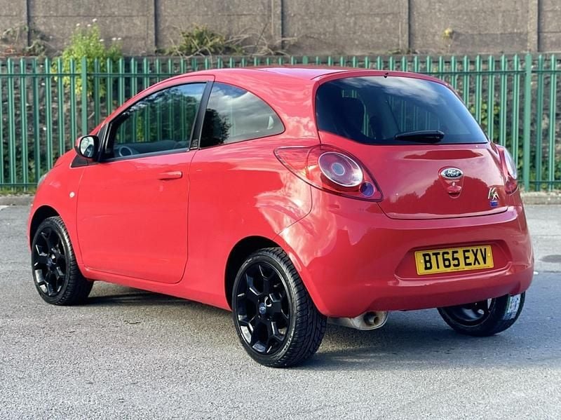 Used Ford Ka Zetec 69 HP (50 kW) 2016 Red Hatchback