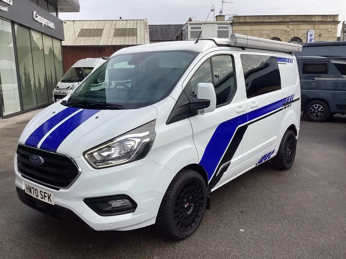 Used Ford Transit Custom Limited 130 HP (95 kW) 2020 White Van
