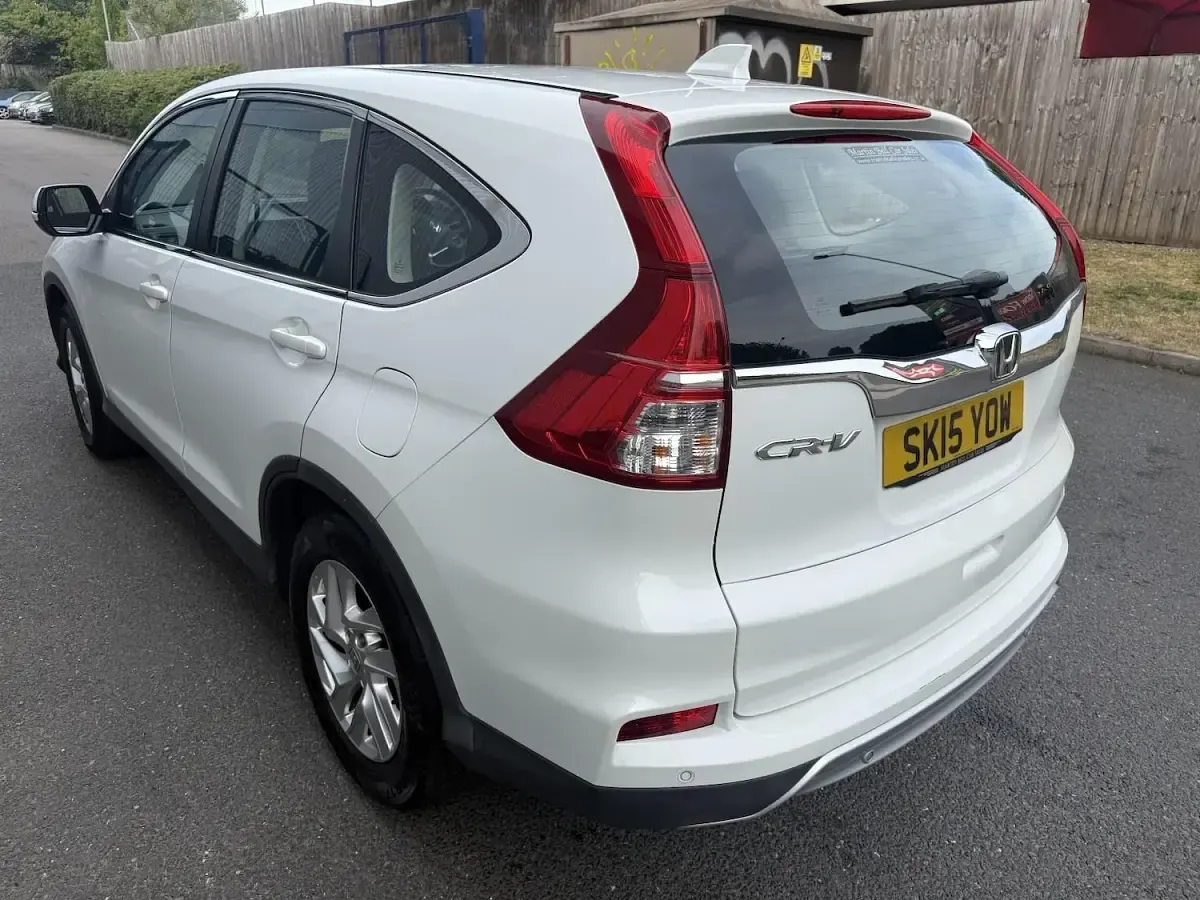 Used Honda CR-V SE 155 HP (114 kW) 2015 White SUV