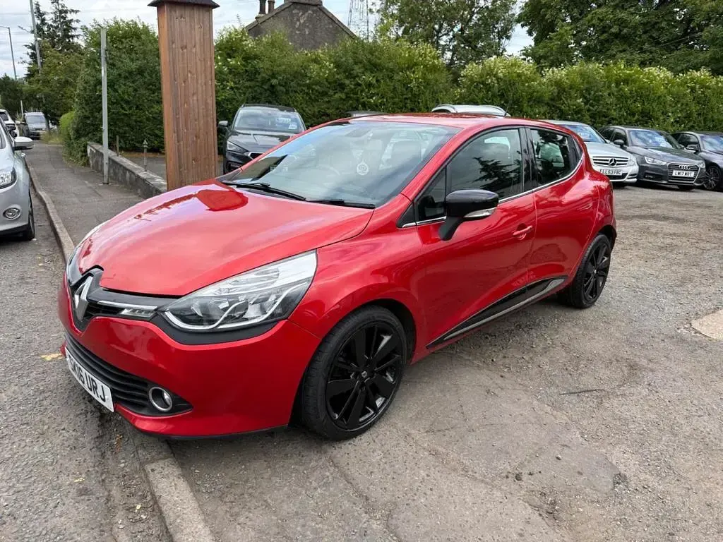 Used Renault Clio Dynamique 2016 Red Hatchback