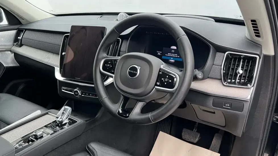 Used Volvo XC90 Ultra 250 HP (183 kW) 2025 Black SUV