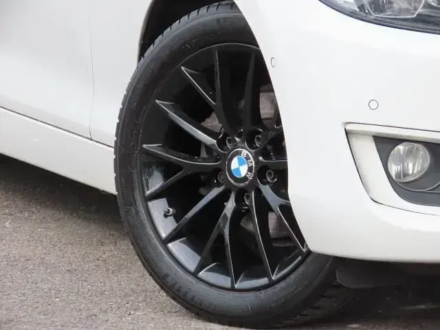 Begagnad BMW 218 Comfort Edition 136 HK (100 kW) 2017 Vit Sportkupé