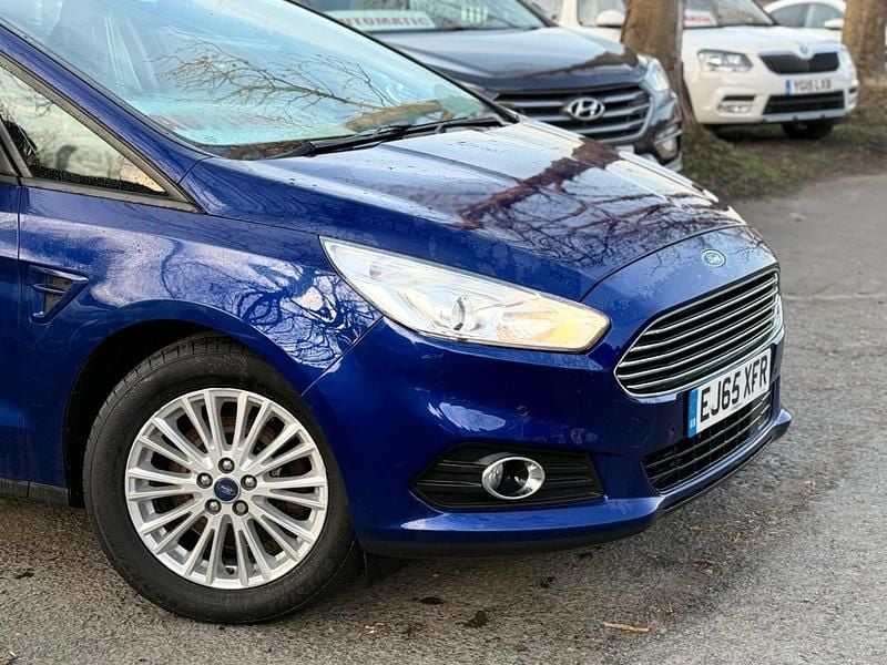 Used Ford S-MAX Zetec 2015 Blue MPV