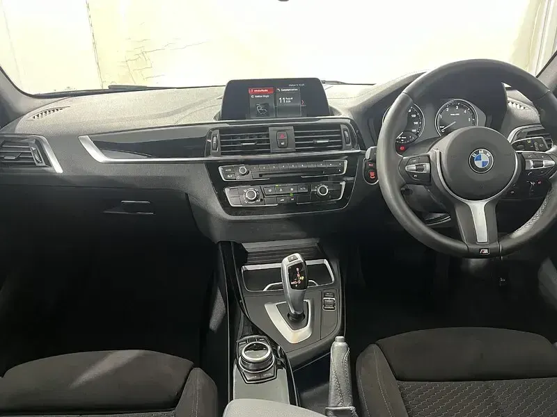 Used BMW 118 Efficient Dynamics 150 HP (110 kW) 2017 White Hatchback