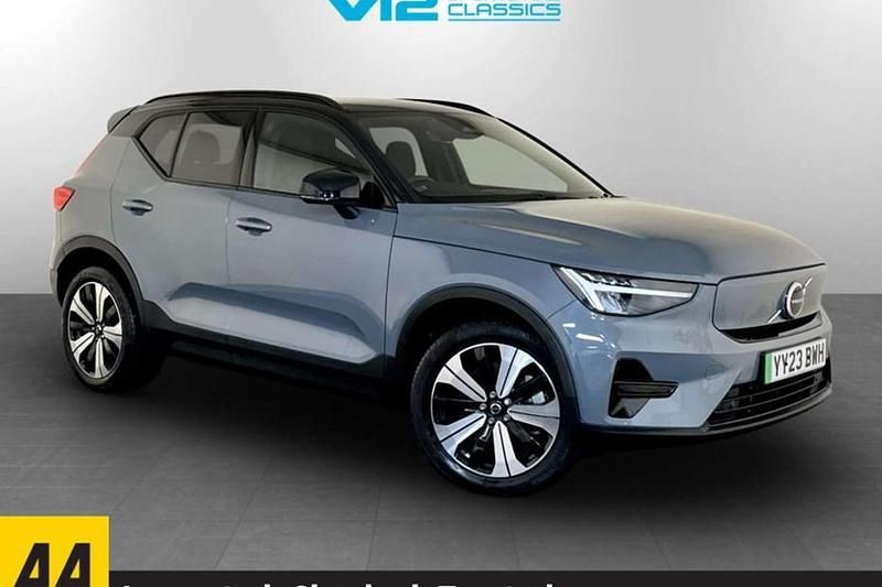 Grey Used 2023 Volvo XC40 Core SUV | £19,795 (Good price) - Image 1/1