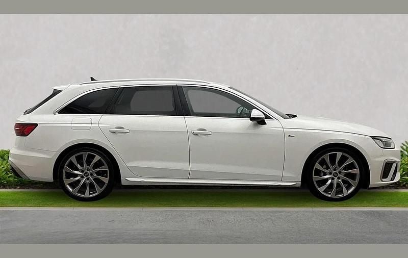 Used Audi A4 S-Line 204 HP (150 kW) 2023 White Estate