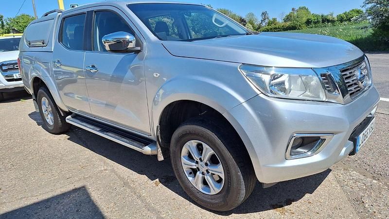 Silver Used 2016 Nissan Navara Acenta Pickup | £12,995 (Expensive) - Image 1/4