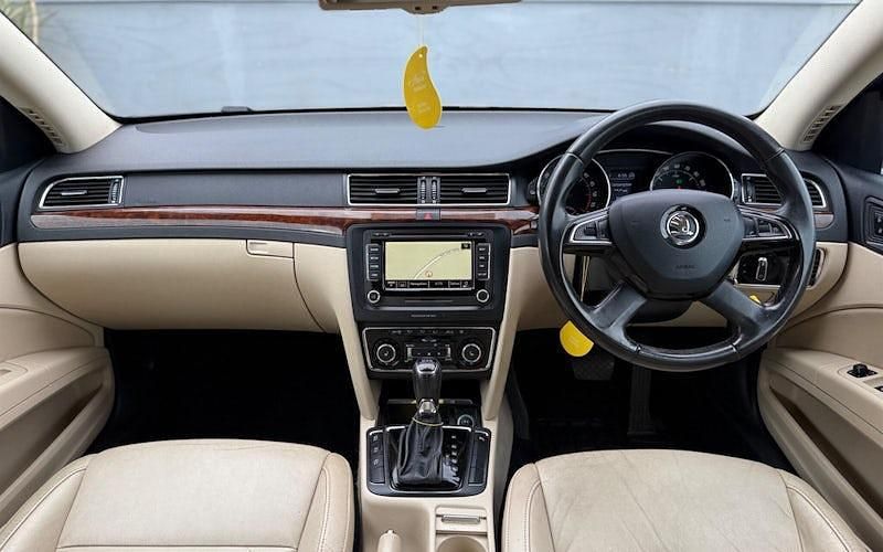 Used Skoda Superb Elegance 170 HP (125 kW) 2015 Estate