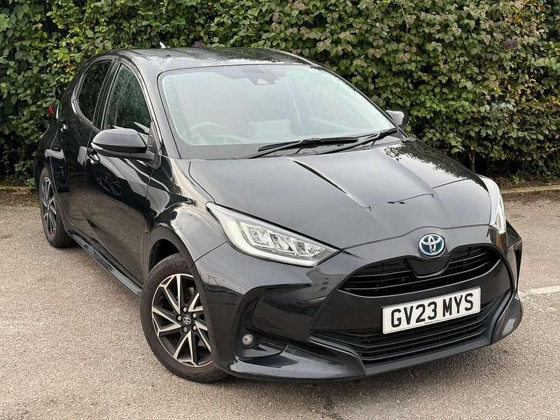 Black Used 2023 Toyota Yaris Hybrid Design Hatchback | £16,999 (Fair price) - Image 1/4