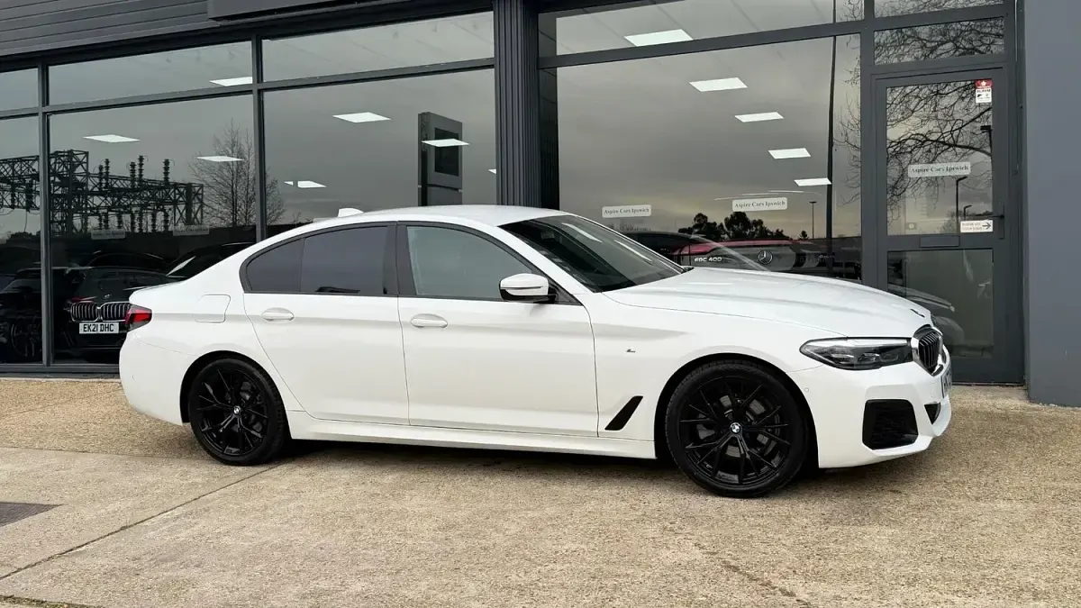 Used BMW 520 M Sport 181 HP (133 kW) 2022 White Sedan