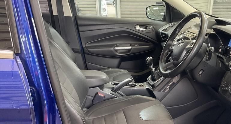 Used Ford Kuga Titanium 140 HP (102 kW) 2014 Impact blue pearl SUV