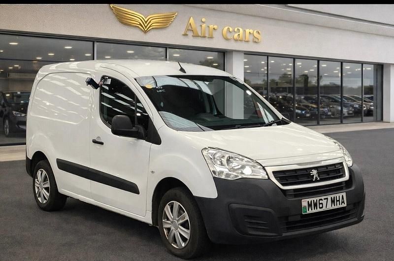 Used Peugeot Partner 2017 White