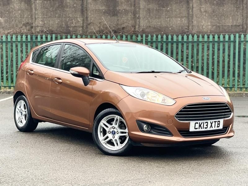 Used Ford Fiesta Zetec 82 HP (60 kW) 2013 Yellow Hatchback