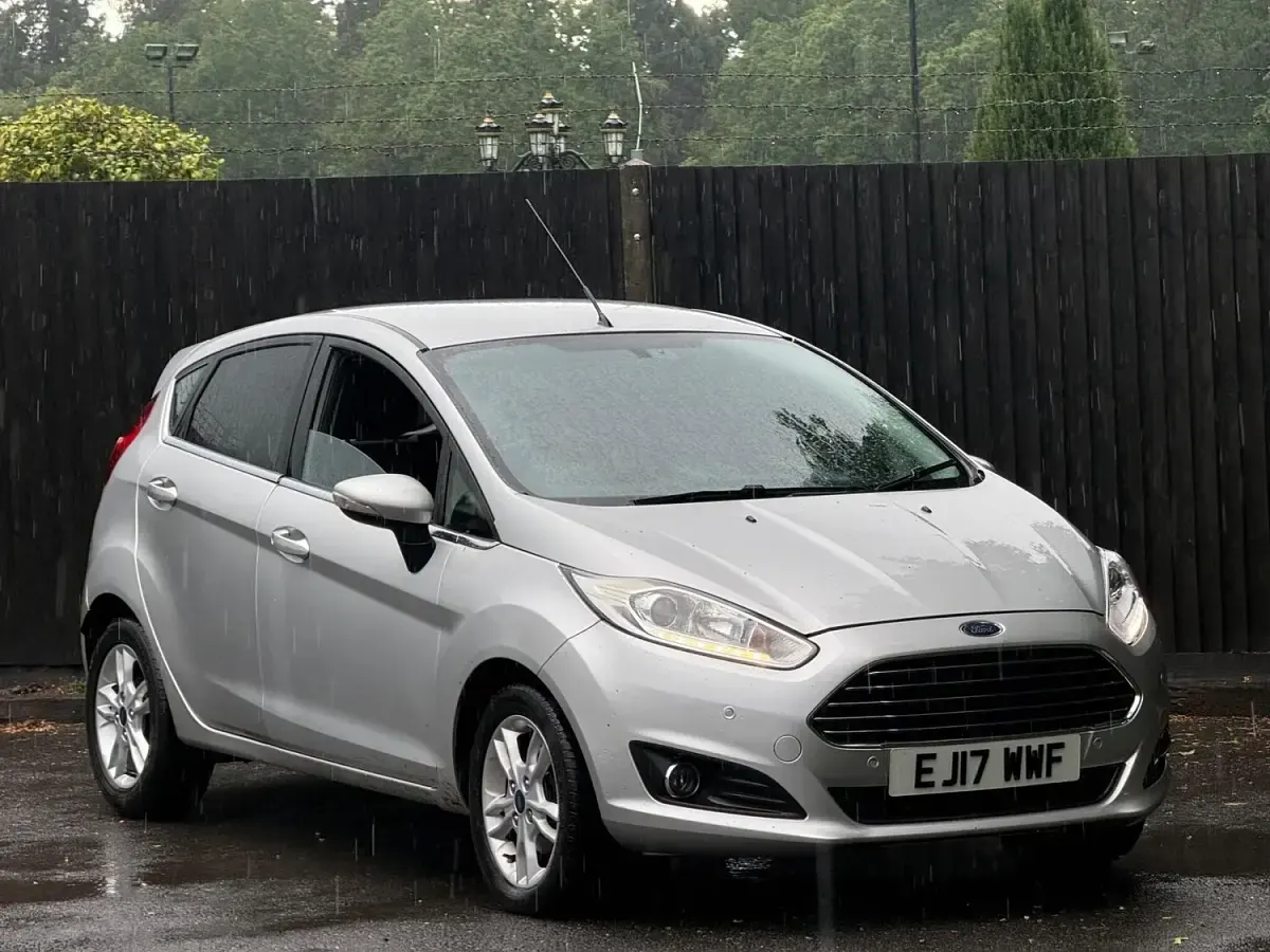 Used Ford Fiesta Zetec 2017 Silver Hatchback