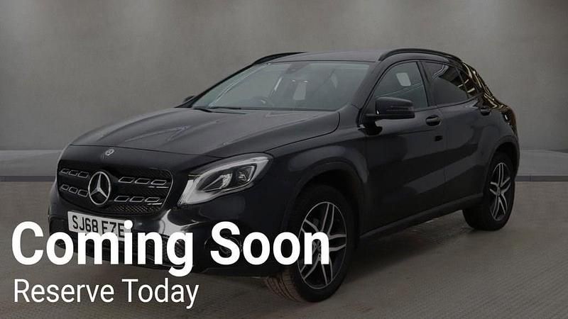 Used Mercedes GLA180 Urban 122 HP (89 kW) 2018 Black SUV