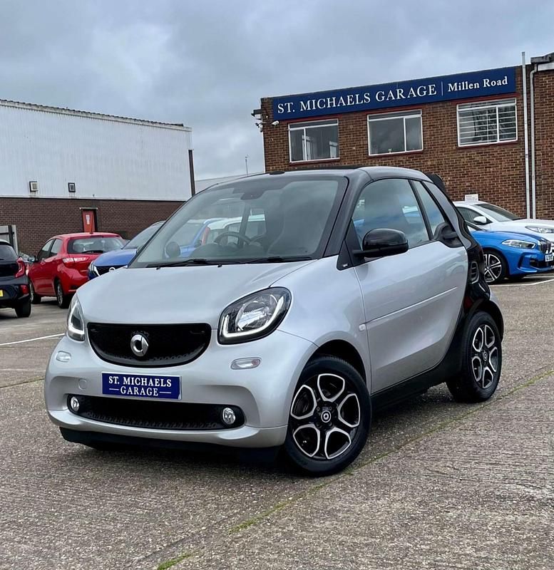 Used Smart ForTwo Cabrio Premium 90 HP (66 kW) 2018 Black Cabriolet