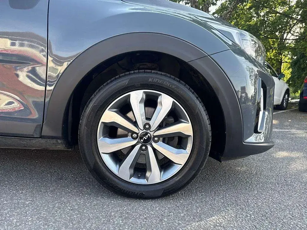 Used Kia Stonic 100 HP (73 kW) 2023 Grey SUV