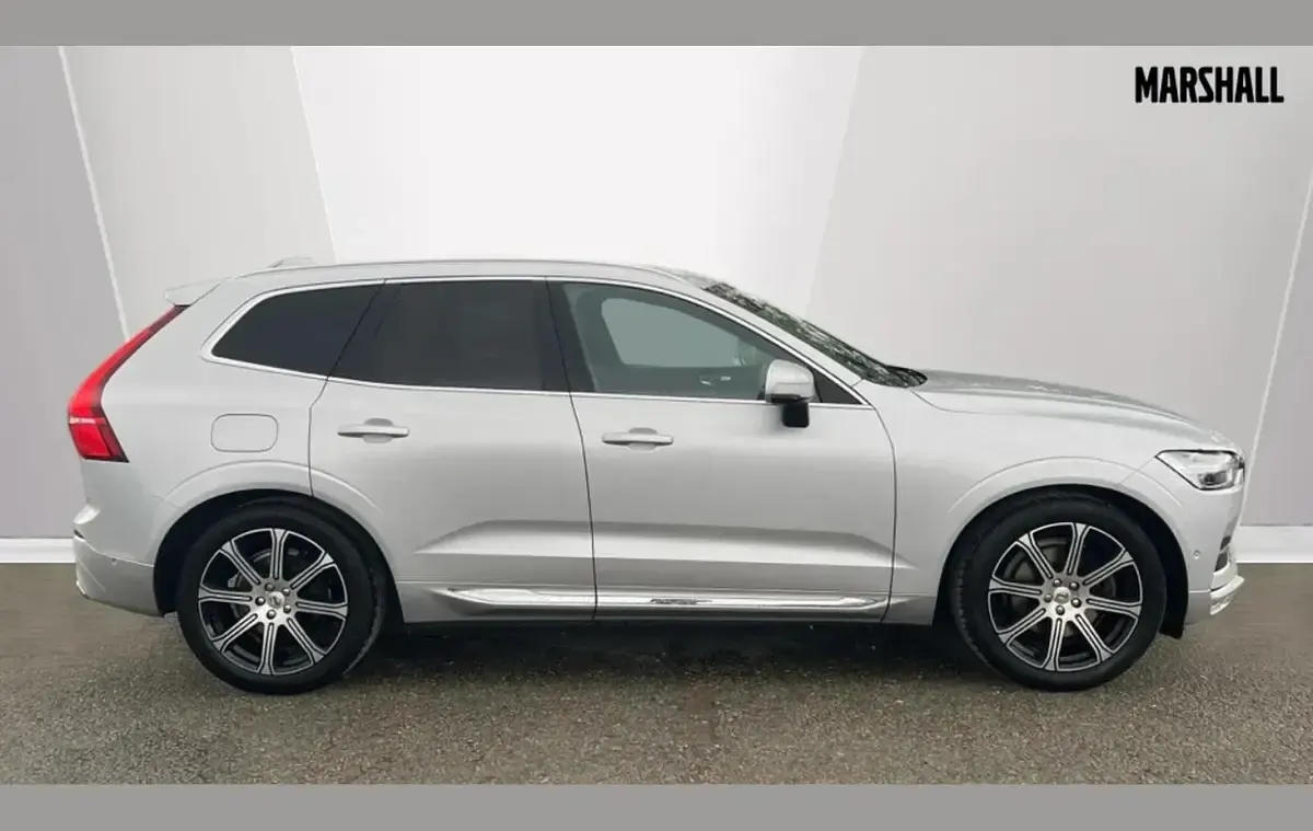 Used Volvo XC60 Inscription 235 HP (172 kW) 2019 Silver SUV