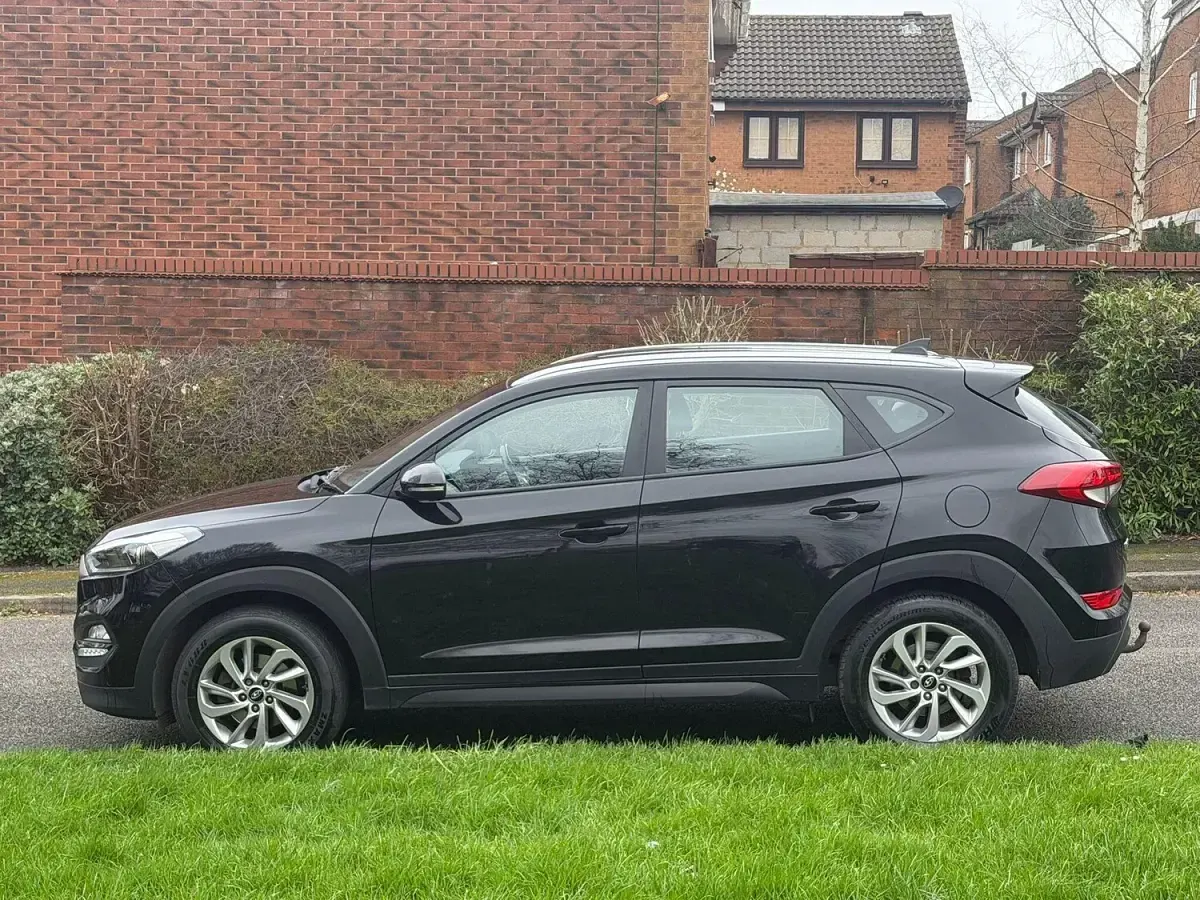 Used Hyundai Tucson SE 116 HP (85 kW) 2016 Black SUV