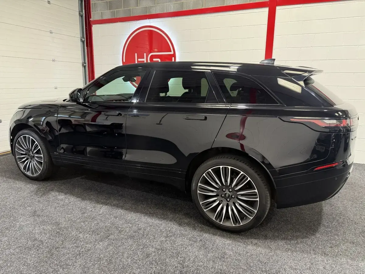 Used Land Rover Range Rover Velar R-Dynamic 241 HP (177 kW) 2018 Black SUV