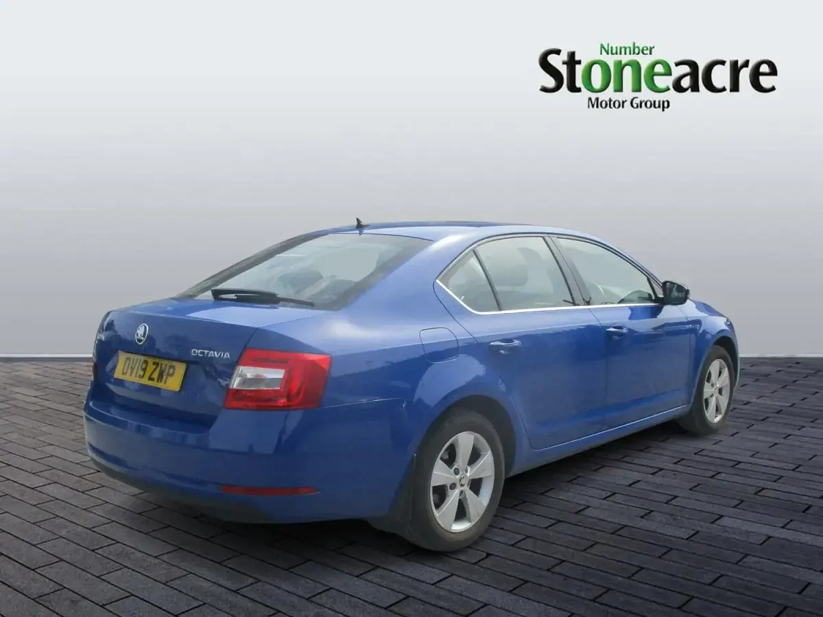 Used Skoda Octavia SE Technology 115 HP (84 kW) 2019 Blue Hatchback