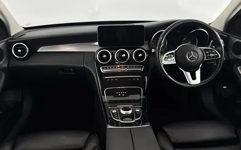 Used Mercedes C200 184 HP (135 kW) 2020 Blue Sedan