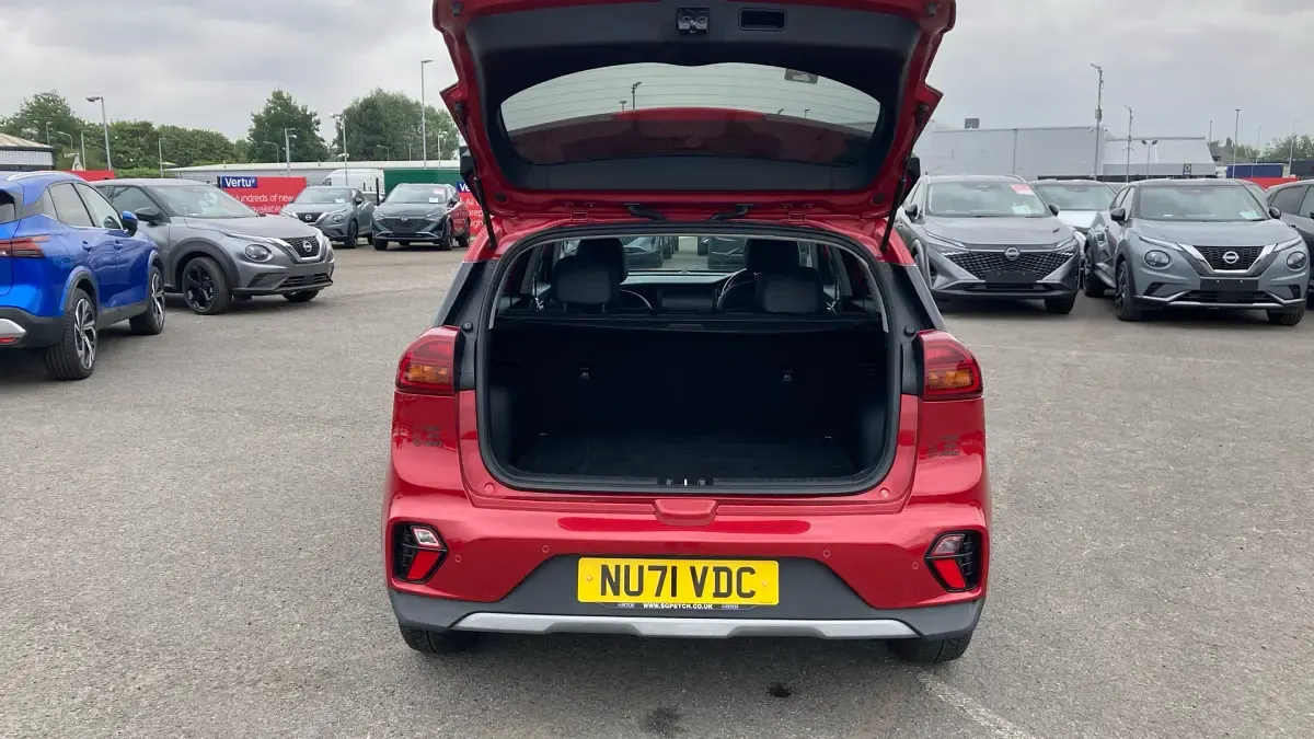 Used Kia Niro 139 HP (102 kW) 2021 Red SUV