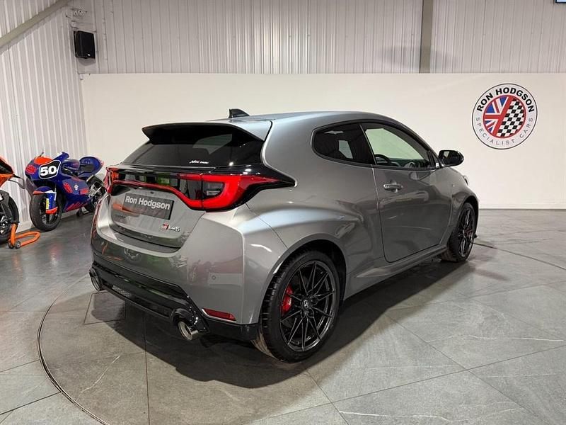 Used Toyota Yaris 304 HP (223 kW) 2025 Precious metal Hatchback