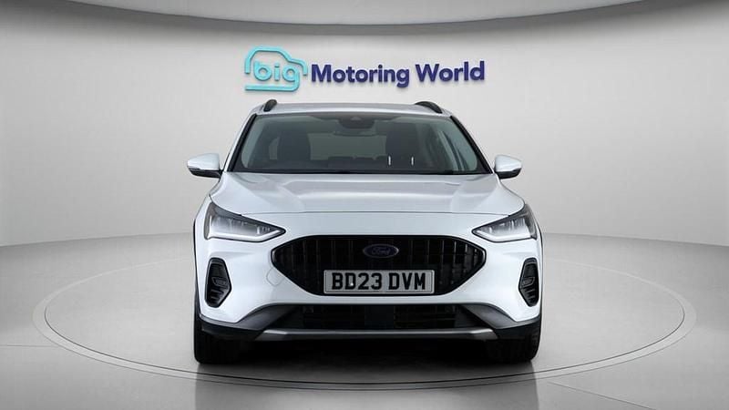 Begagnad Ford Focus Active 155 HK (114 kW) 2023 Vit Halvkombi
