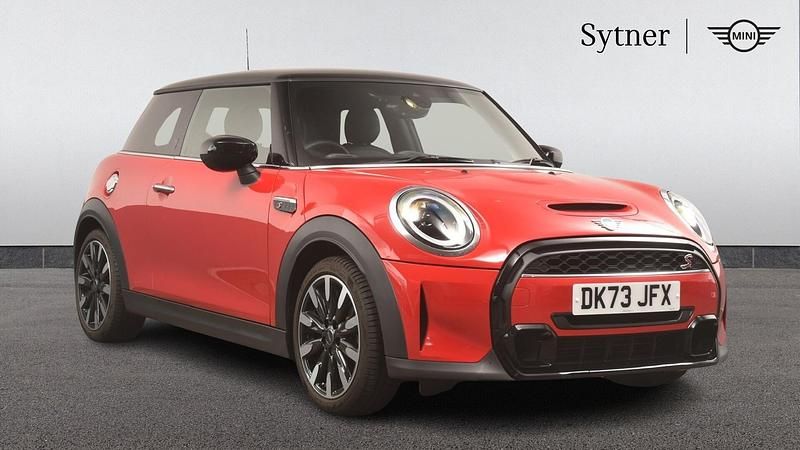 Red Used 2023 Mini Cooper S Exclusive Hatchback | £22,000 (Good price) - Image 1/4